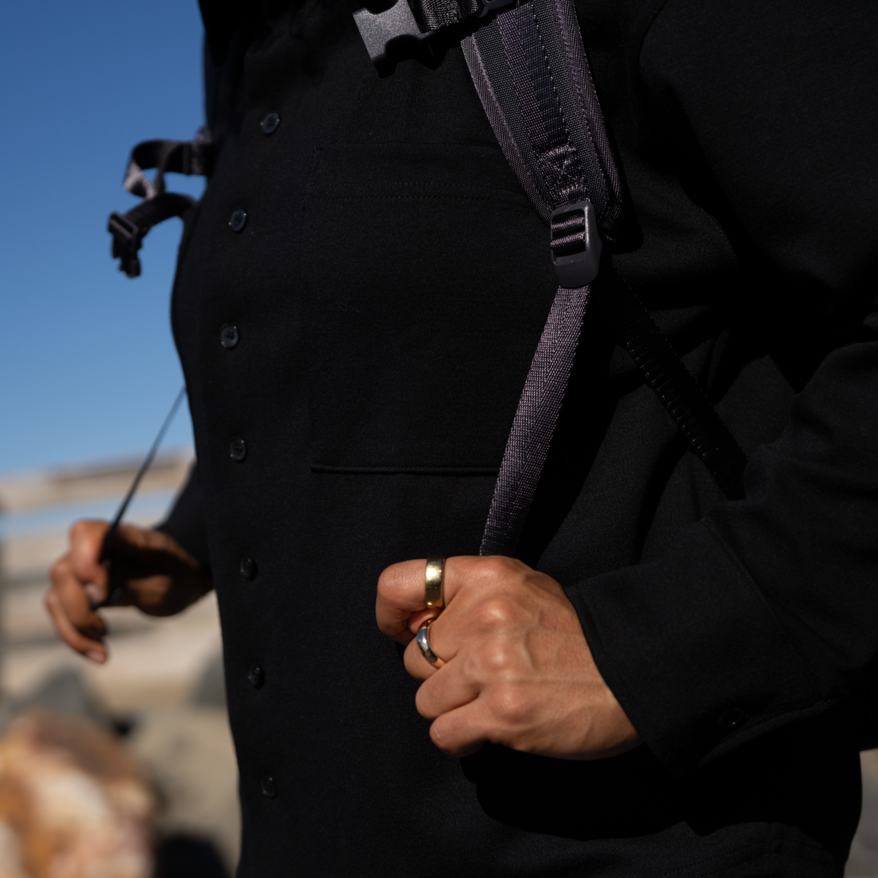 Pohodlné nošení batohu Dometic Unrestricted Backpack Small